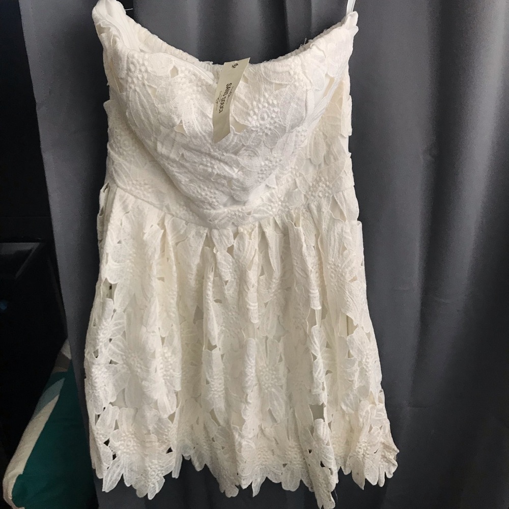 San Souci white lace flower dress size L